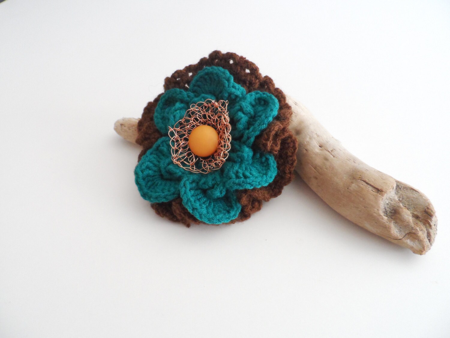 Blumen Anstecknadel, Brosche Häkelblume, Anstecker Vintage Häkelblume von InoriCreations