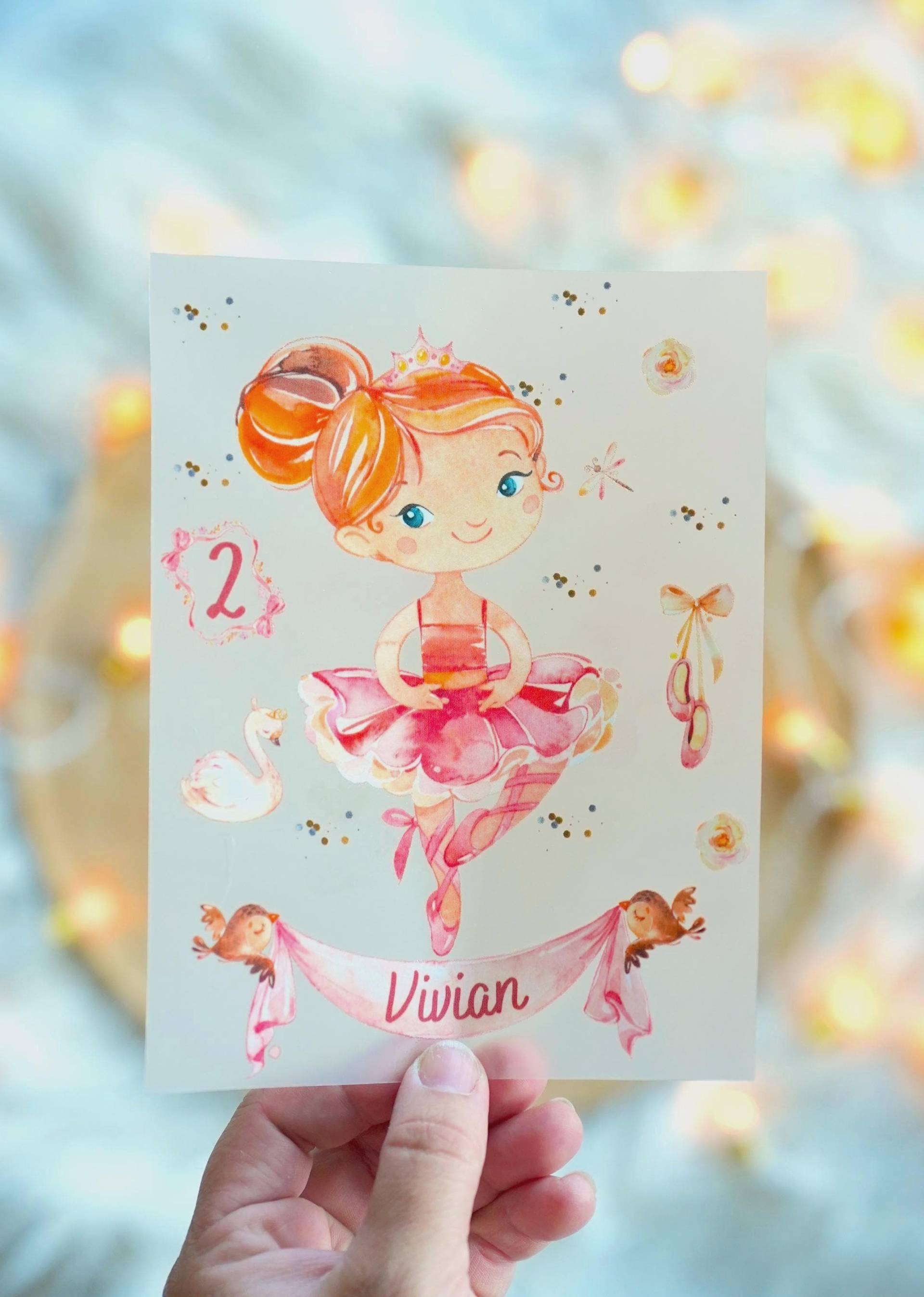 Bügelbild Ballerina Mit Name & Zahl - Personalisiert Für Geburtstagsshirt Tänzerin Motiv Aufbügler Mädchen A4/A5 Bügelbild Ballerina Mit Name & Zahl - Personalisiert Für Geburtstagsshirt Tänzerin Motiv Aufbügler Mädchen A4/A5 von InselKids