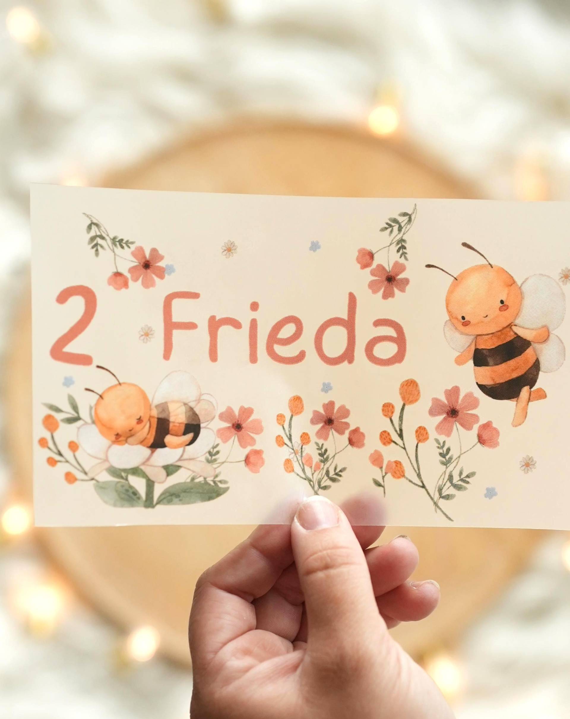 Bügelbild Biene Personalisiert - Mit Name & Zahl Aquarellstil Blumen Geburtstagsshirt Für Kinder A5 Oder A4 Bügelbild Biene Personalisiert - Mit Name & Zahl Aquarellstil Blumen Geburtstagsshirt Für Kinder A5 Oder A4 von InselKids