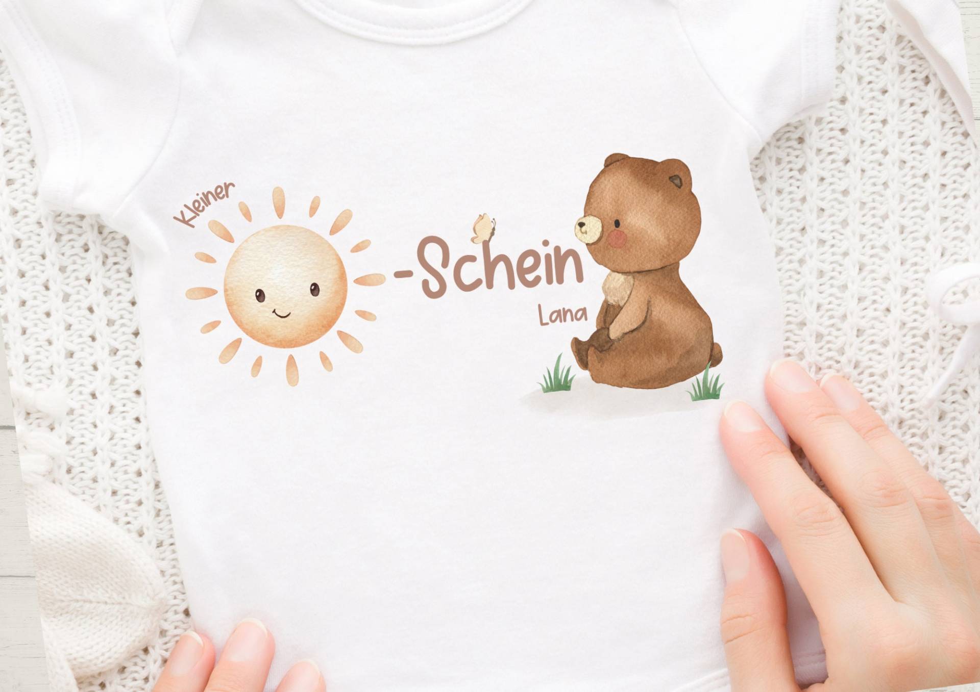Bügelbild Für Bunte Stoffe Mit Wunschname Und Weiße Personalisiert Kleiner Sonnenschein Bär Teddy Sonne von InselKids