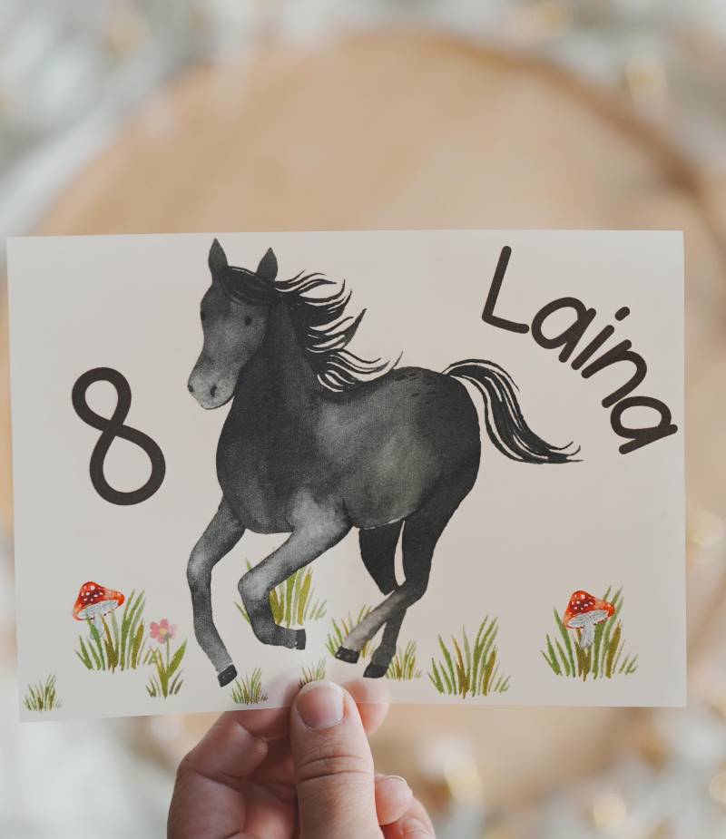 Bügelbild Schwarzes Pferd Mit Name & Alter - Personalisiert Für Kindergeburtstag Und Reitfans von InselKids