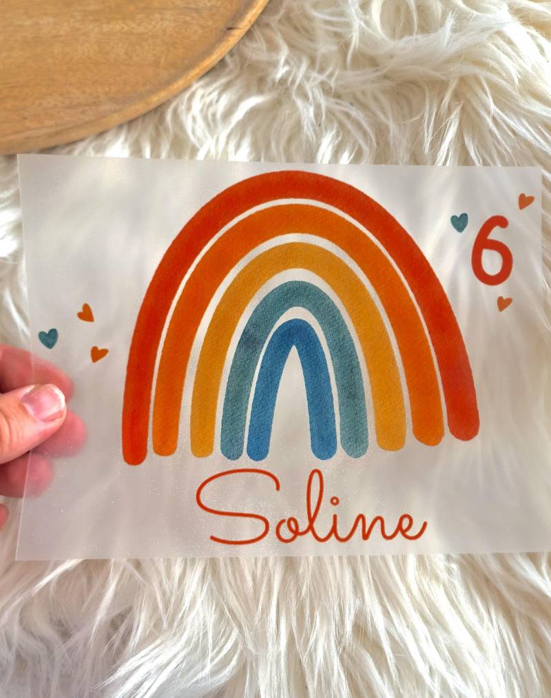 Regenbogen Bügelbild Herz - Personalisiert Mit Name & Zahl Für Weiße Und Farbige Shirts Diy Applikation Geburtstag Mädchen Dtf von InselKids