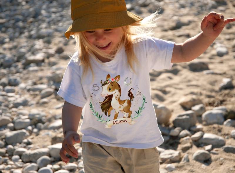 T-Shirt Geburtstagsshirt Personalisiert Geburtstagskind Junge Mädchen Pferd Pony Reiter Reiterin Pferdemädchen von InselKids