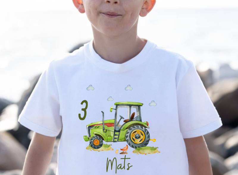 T-Shirt Traktor Geburtstag - Personalisiert Mit Name & Zahl Bauernhof Shirt Junge 1-6 Jahre von InselKids