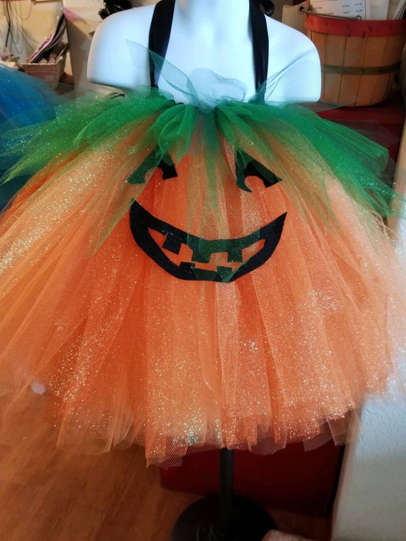 Kürbis-Kostüm, Kinder Halloween-Outfit. Verkauf Alter Inventarverkauf Kürbis-Kostüm, Kinder Halloween-Outfit. Verkauf Alter Inventarverkauf von InsideGypsysWagon