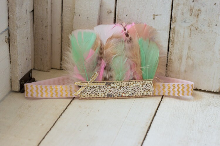 Atemberaubendes Aqua, Pink Und Mint Feder Stirnband, Indie Kopfschmuck, Krone von InsideQuinnsCloset