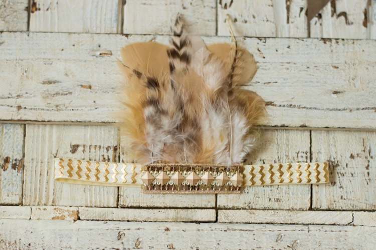 Gold Und Creme Feder Stirnband, Krone Gold Und Creme Feder Stirnband, Krone von InsideQuinnsCloset