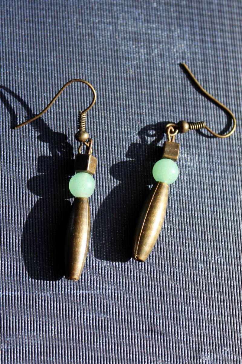 Bronze Und Grüne Perle Baumseider Ohrringe Bronze Und Grüne Perle Baumseider Ohrringe von Inspirary