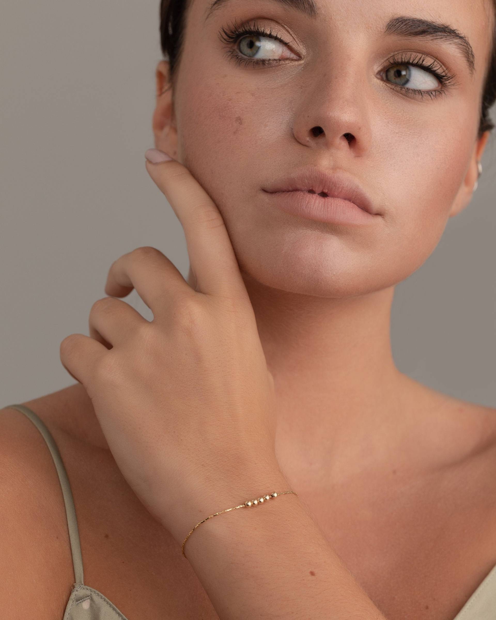 Zierliches Armband, Minimalist Minimal Gold Zierlicher Schmuck, Kleines Armband von Inspirationher