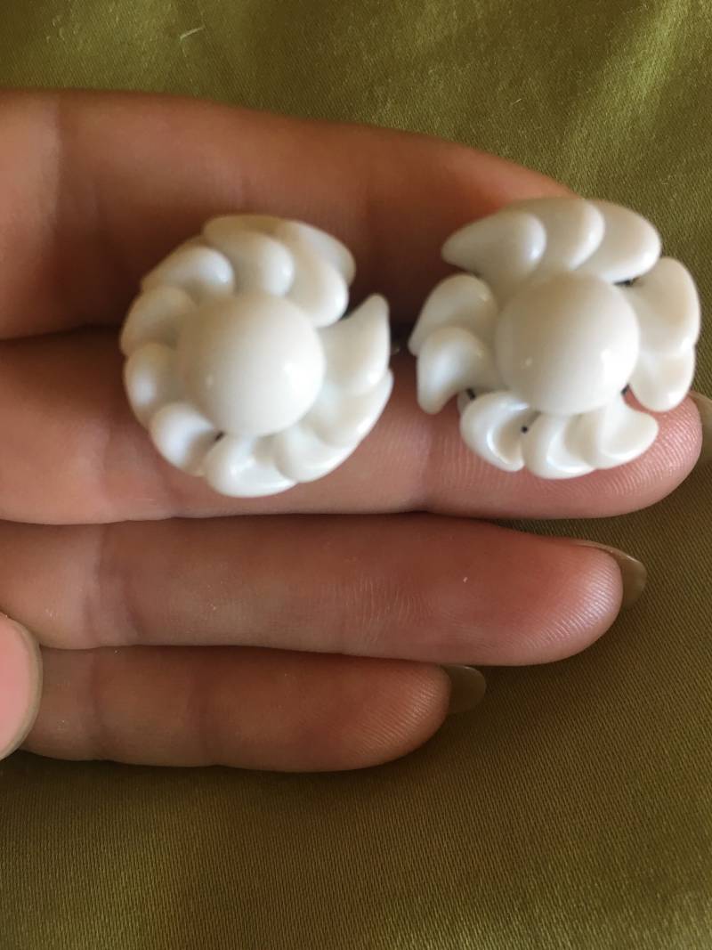 Vintage Blumenohrringe Vintage Blumenohrringe von InspiredByIntentions