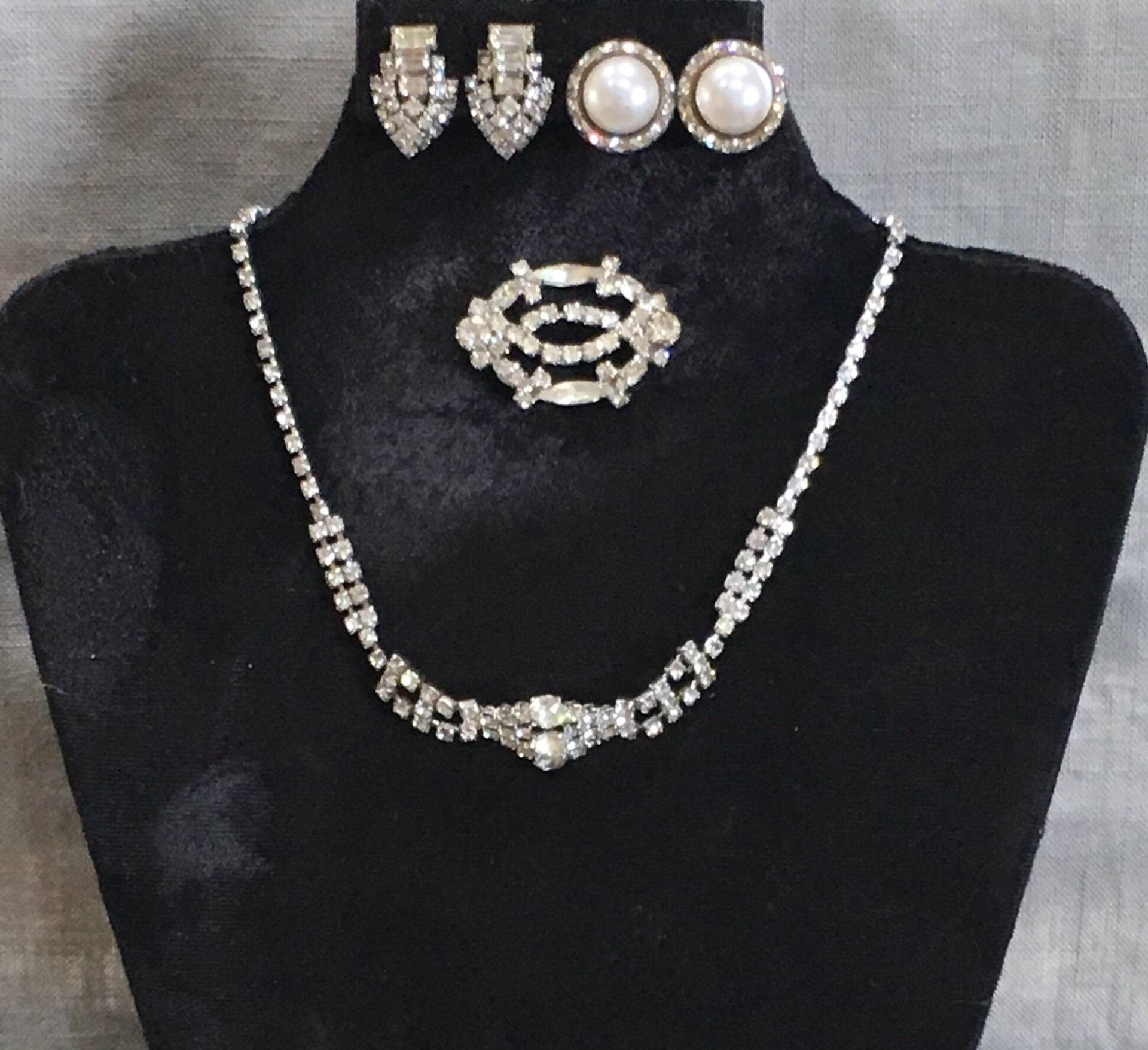 Vintage Strass-Schmuck-Set Vintage Strass-Schmuck-Set von InspiredByIntentions