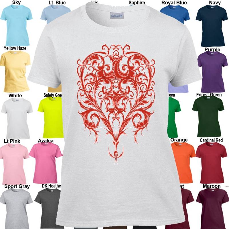 Baroque Style Sacred Heart Love T-Shirt - Classic Fit Damen Größen Xs 3Xl Erhältlich in 21 Farben von InspiredRebellion