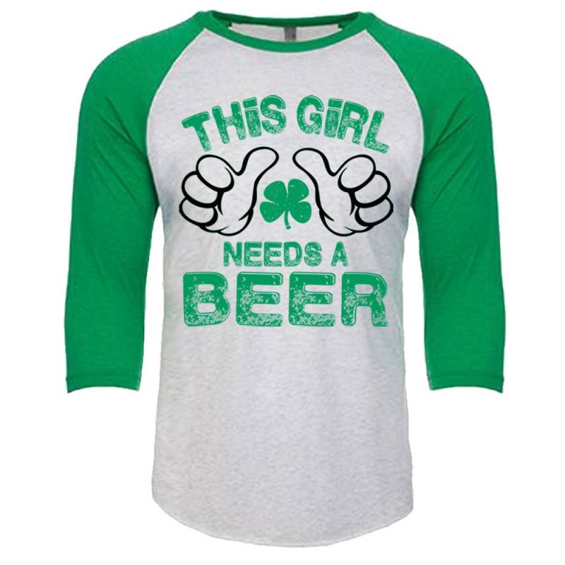 Dieses Mädchen Braucht Ein Bier - Unisex Tri-Blend 3/4 Ärmel Raglan Baseball T-Shirt Größen Xs-3Xl in 14 Farben von InspiredRebellion