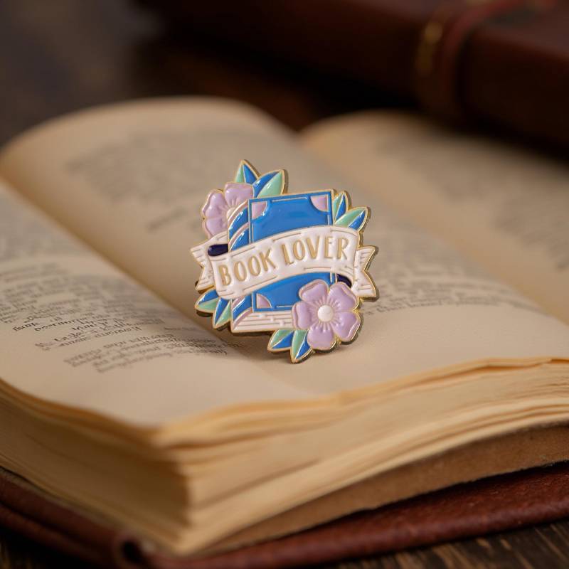 Anstecker Book Lover Hard Enamel Pin Bücher Blumen The Reader Addict Born To Read Pages Over Kleidung Rucksack Gift Idea von InspiredbyJulez