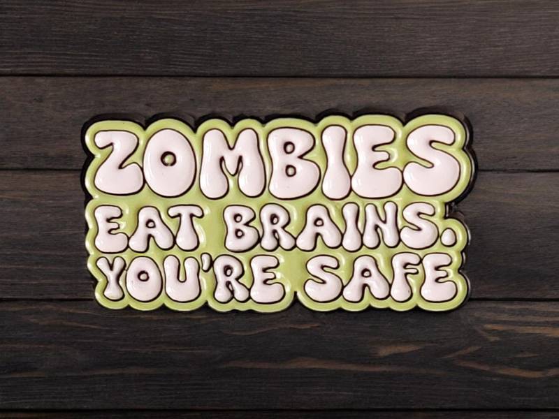 Anstecker Zombies Eat Brains You Are Safe Grün Weißer Pin Mit Spruch Brosche Deko Mode Anstecker Zombies Eat Brains You Are Safe Grün Weißer Pin Mit Spruch Brosche Deko Mode von InspiredbyJulez
