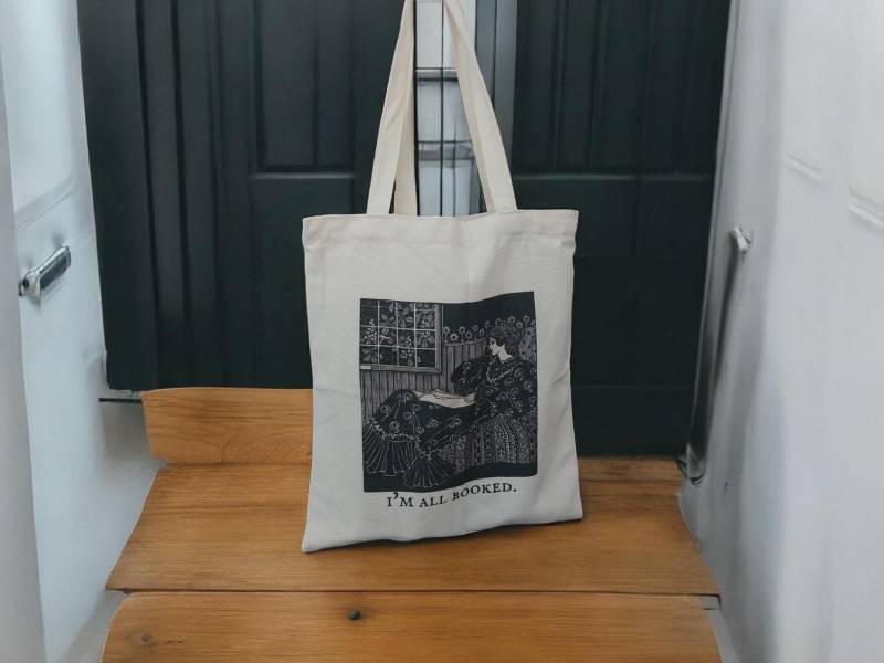 Canvas Tasche I Am All Booked Book Lover Booktrovert Reading Is My Passion Schwarz Weißer Print Lustige Druck Cute Bag Doppelprint von InspiredbyJulez