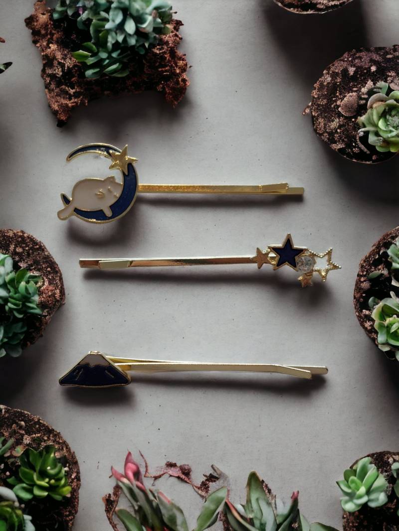 Haarclips Haarspangen 3Er Set Goldene Katze Katzen Sterne Sailor Moon Inspiriert Blau Gold Sleeping Cat Haarpins Accessoires Modeschmuck von InspiredbyJulez