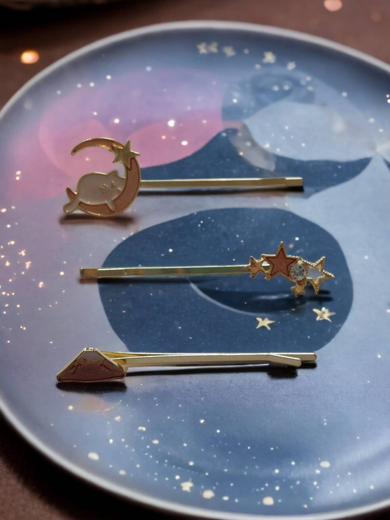 Haarclips Haarspangen 3Er Set Goldene Katze Katzen Sterne Sailor Moon Inspiriert Rose Sleeping Cat Haarpins Haar Accessoires Modeschmuck von InspiredbyJulez