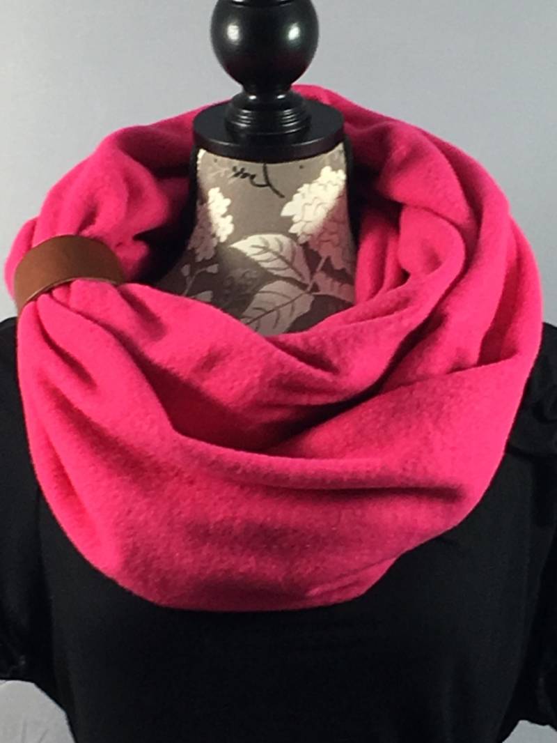 Rosa Infinity Schal, Winter Geschenk Für Sie, Infinity-Schals, Warme Fleece, Fleece Circle Schal von Inspiredthread