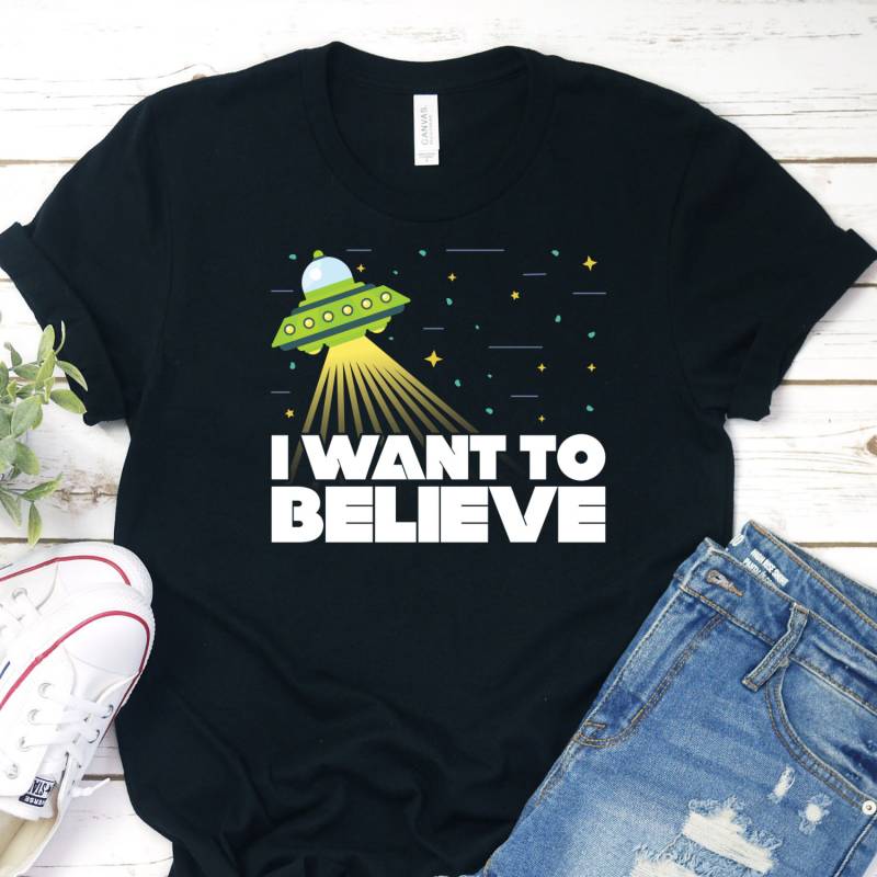 Alien Glauben T-Shirt, Ufo-T-Shirt, Ich Möchte Alien Shirt Glauben, Sie An Aliens Shirt, Bereich 51 Geschenke, T-Shirt von InspoTees