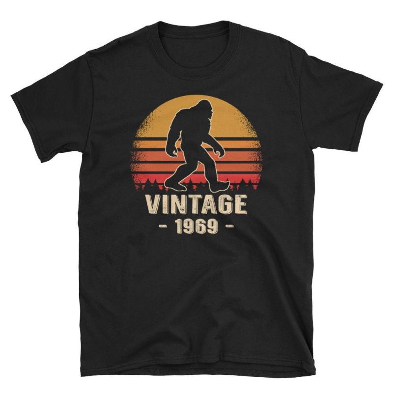 Jahrgang 50 Jahre Bigfoot Birthday Jubiläum Geschenk Geboren 1969 Jahrgang 50 Jahre Bigfoot Birthday Jubiläum Geschenk Geboren 1969 von InspoTees