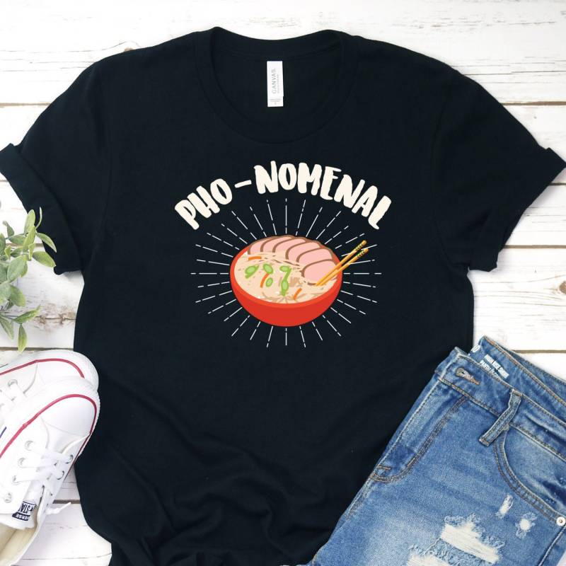 Pho Shirt, Pho-Nomenal T-Shirt, Pho-Liebhaber-Shirt, Lustige Pho-T-Shirt, Foodie Geschenke Pho Shirt, Pho-Nomenal T-Shirt, Pho-Liebhaber-Shirt, Lustige Pho-T-Shirt, Foodie Geschenke von InspoTees