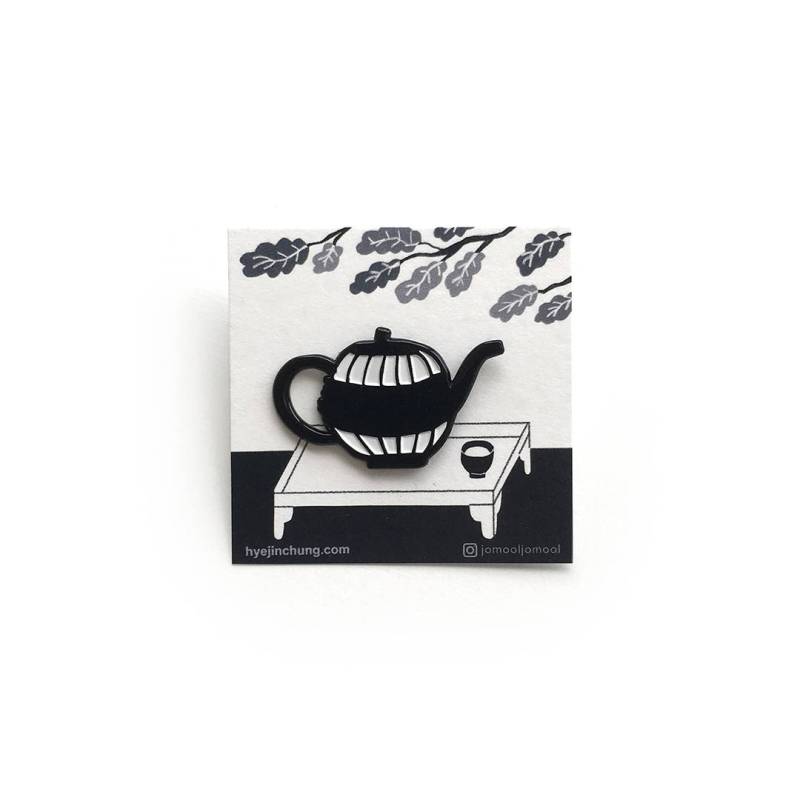 Teapot4 Emaille Pin von InstantRabbit