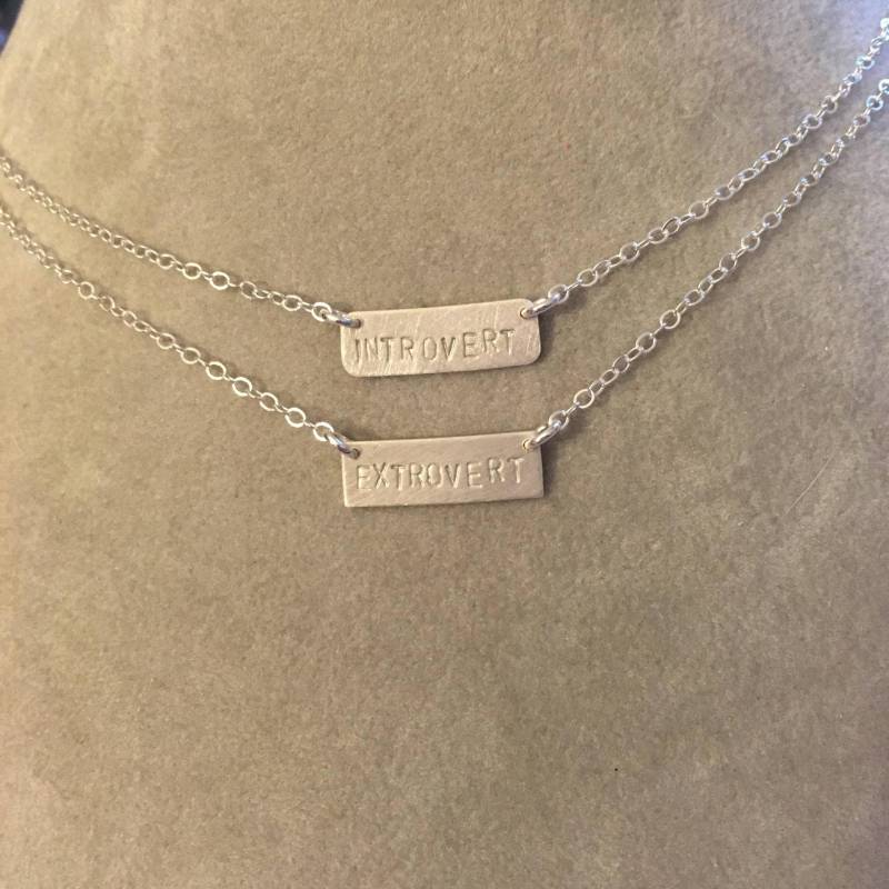 Introvertierte, Extrovertierte Oder Ambivertierte Persönlichkeitstyp Sterling Silber Gestempelte Bar Handgefertigte Halsketten - Geek Introvertierte, Extrovertierte Oder Ambivertierte Persönlichkeitstyp Sterling Silber Gestempelte Bar Handgefertigte Halsketten - Geek von IntermezzoDesigns