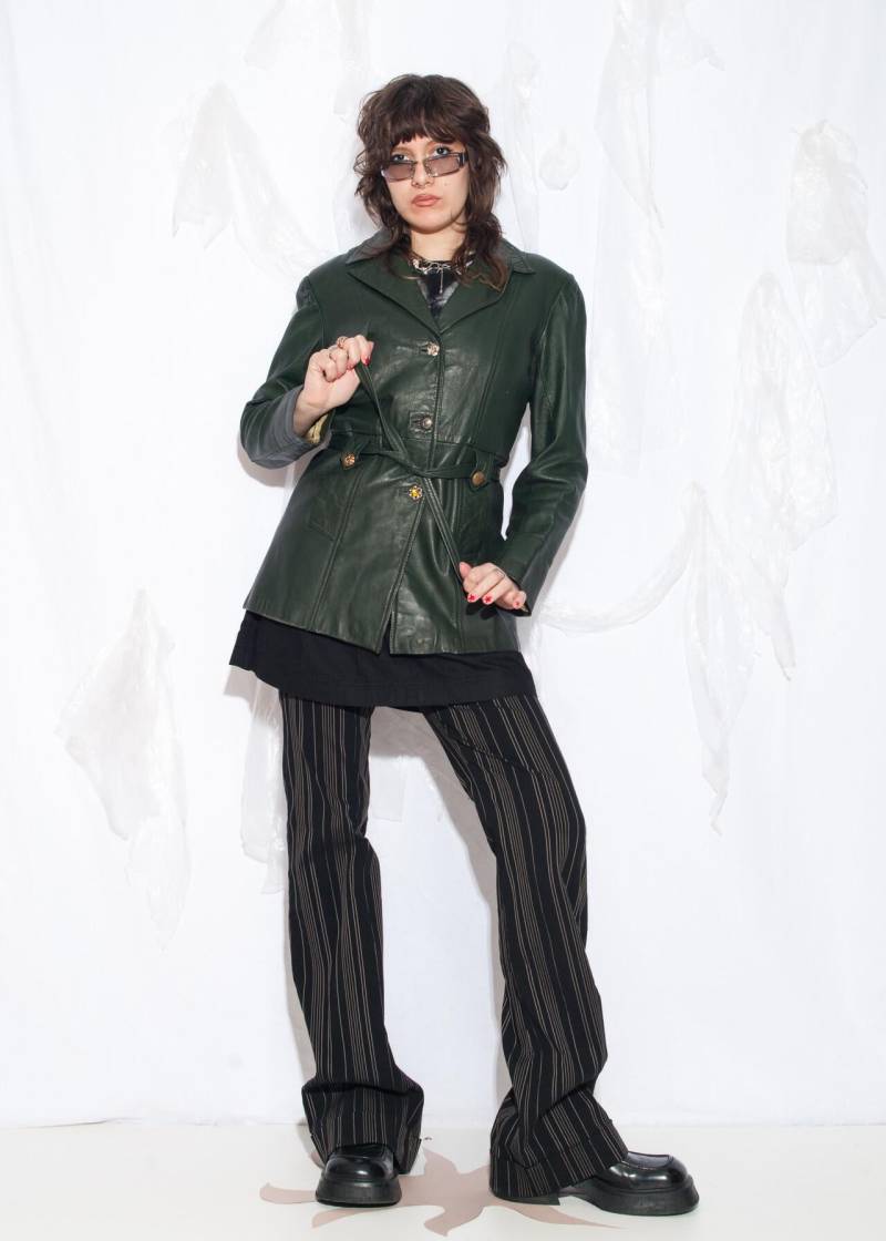 Vintage 70S Ledermantel in Grün - 1970S Goblincore Whimsigoth Trenchcoat Mit Mismatched Buttons Größe M L von InterzoneVntg