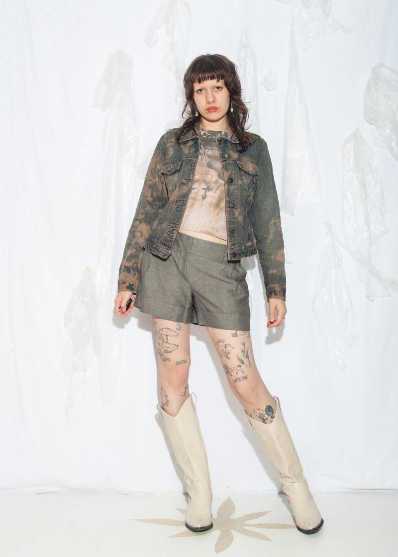 Vintage 90Er Jahre Jeans Jacke in Schlamm Braun - 1990Er Waschen Fitted Coat Reworked Y2K Grunge Style Slim Fit Oberbekleidung Size L von InterzoneVntg