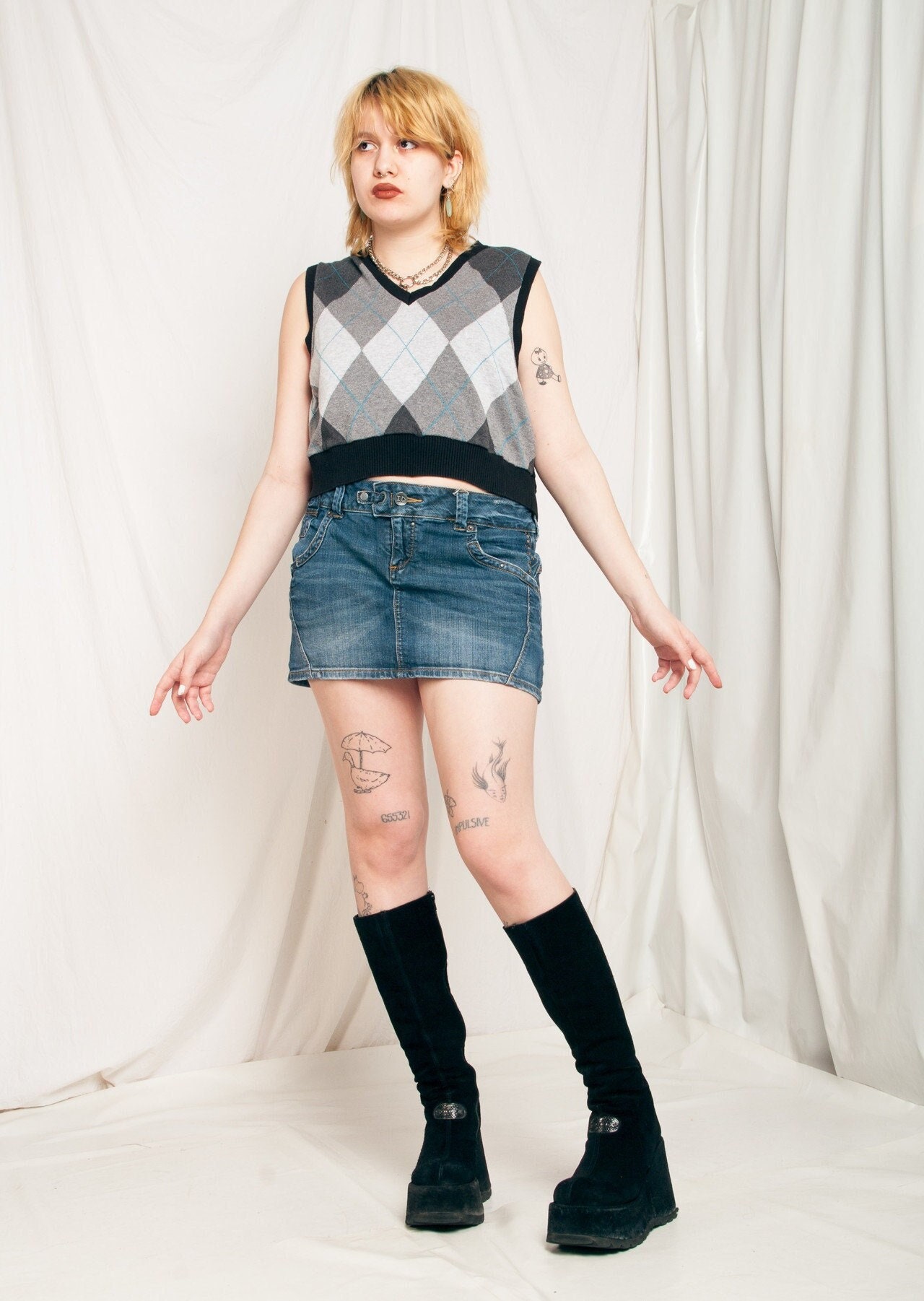 Vintage Argyle Weste Y2K Überarbeitete Crop Aus Grauer Baumwolle 2000Er Jahre Preppy Upcycled Light Academia Ästhetik Stricktop von InterzoneVntg