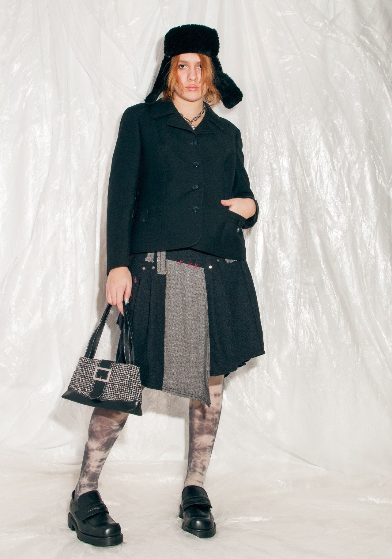 Vintage Blazer 70S Minimalist Preppy Wolljacke in Schwarz 1970S Mod Coat Dark Academia Aesthetic Chunky Jacket Größe L 40 Vintage Blazer 70S Minimalist Preppy Wolljacke in Schwarz 1970S Mod Coat Dark Academia Aesthetic Chunky Jacket Größe L 40 von InterzoneVntg