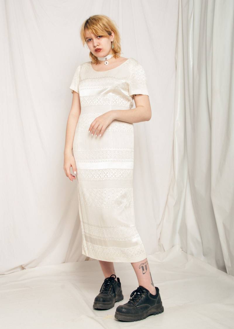 Vintage Kleid 90Er Jahre Braut Hochzeit Maxi in Off White 1990Er Rare Shiny Satin Fairy Dress Fairycore Aesthetic von InterzoneVntg