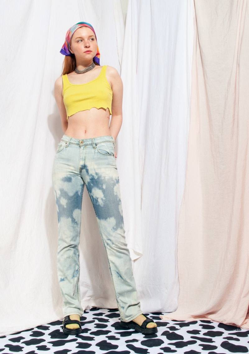 Vintage Levi's Jeans Y2K Reworked Batik-Bleich-Denim-Hose 2000Er Jahre Mittleres Bein Wolkenmuster Marmor Handgemachte Rave-Hose von InterzoneVntg