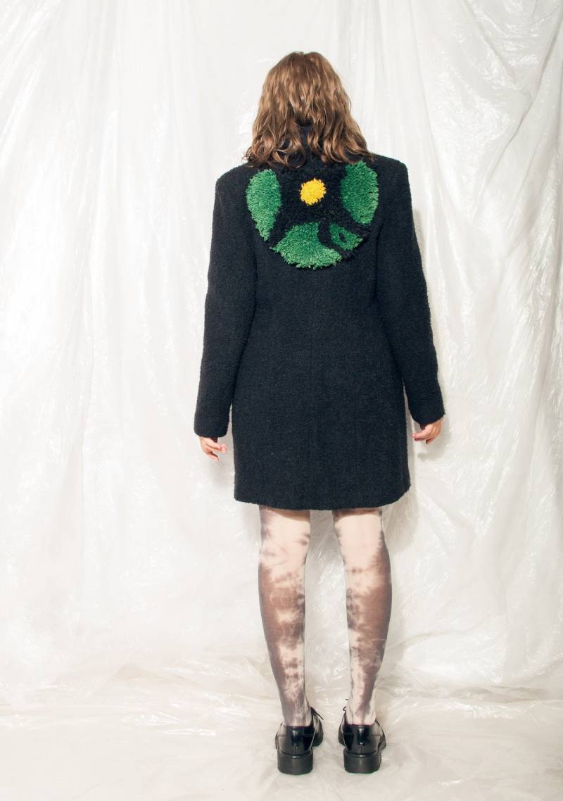 Vintage Mantel 90Er Jahre Reworked Tuft Wolljacke in Schwarz 1990Er One-Off Upcycled Art Tufted Teddy von InterzoneVntg
