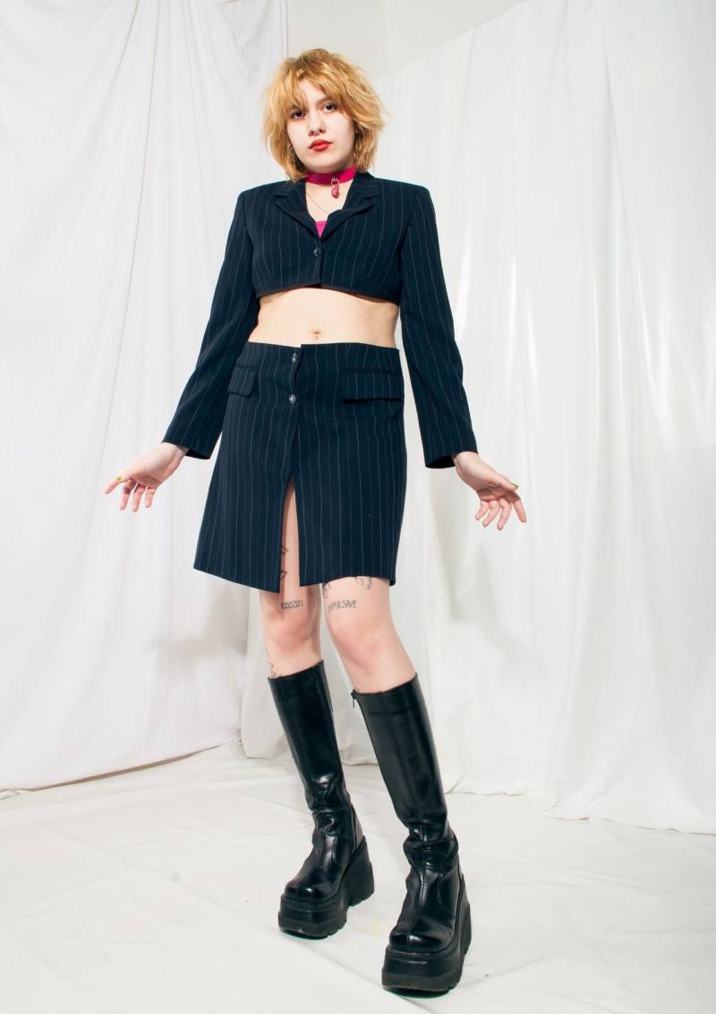 Vintage Rock Anzug 90Er Jahre Reworked Betty Barclay Business Set 1990Er Upcycled Nadelstreifen Crop Blazer Kurze Jacke Midi Co-Ordinates von InterzoneVntg