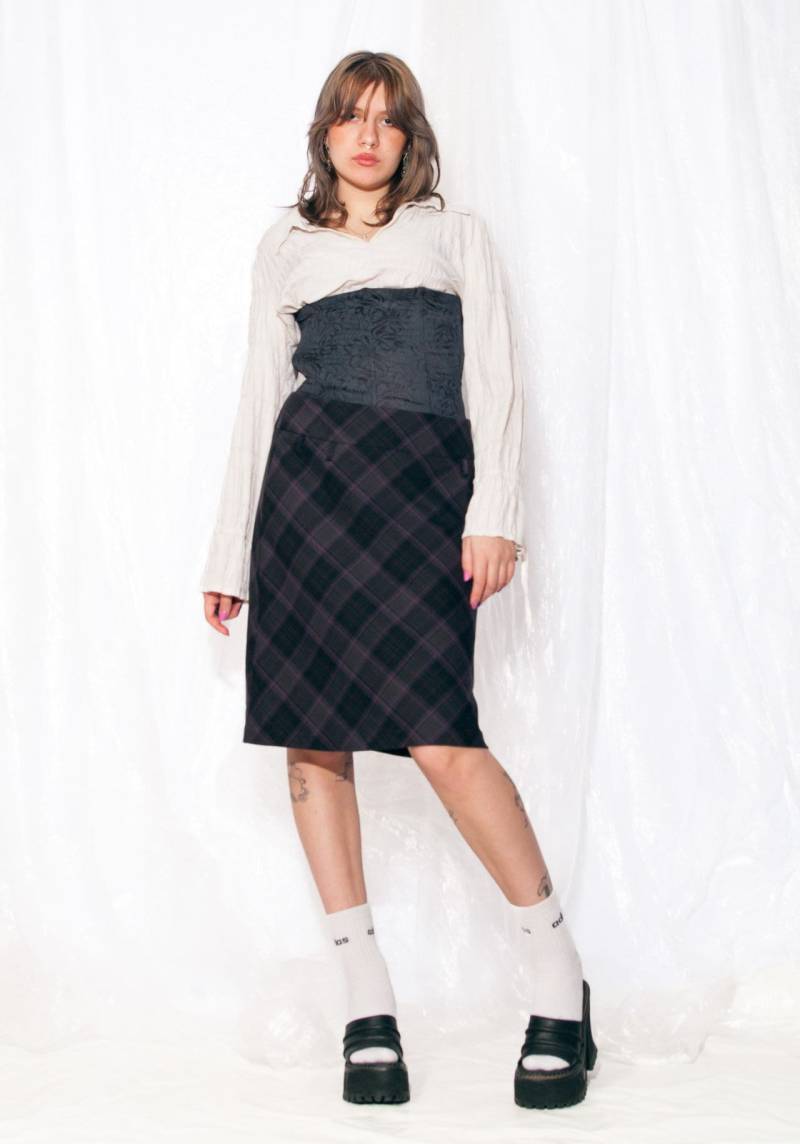 Vintage Rock Y2K Preppy Midi in Lila Kariert 2000S Low Rise Dark Academia Fairycore Ästhetik Unten Größe Xl von InterzoneVntg