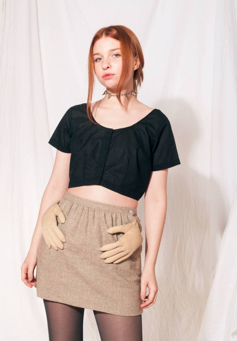 Vintage Rock Y2K Überarbeitet Handschuh Hand Beige Wolle Mini 2000Er Einzelstück Handgefertigter Upcycled Funky Designer Hoch Taillierter von InterzoneVntg