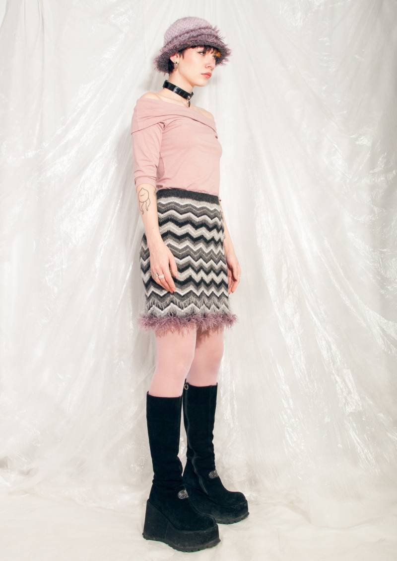 Vintage Strickrock 90Er Jahre Reworked Furry Zick Zag Mini Rock 1990Er Rave Fluffy Funky Größe S von InterzoneVntg