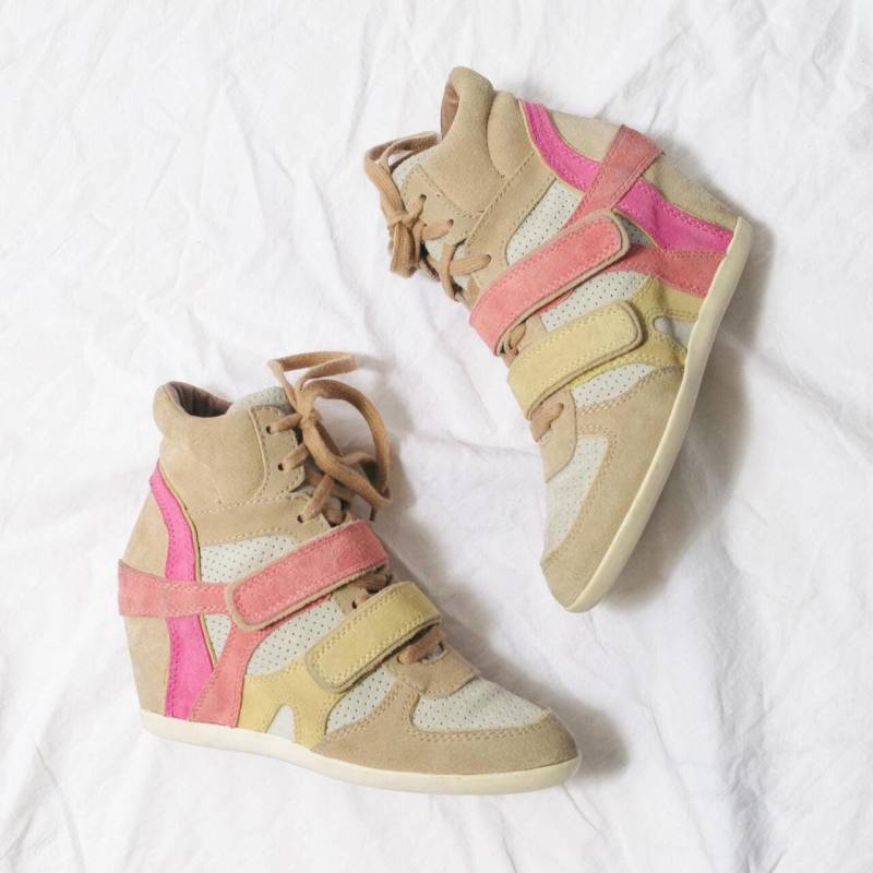 Vintage Y2K Ash Sneakers in Beige Und Pink - 2000Er Jahre Keilabsatz Echtleder Wildleder Spitzen Schuhe Größe 38 von InterzoneVntg