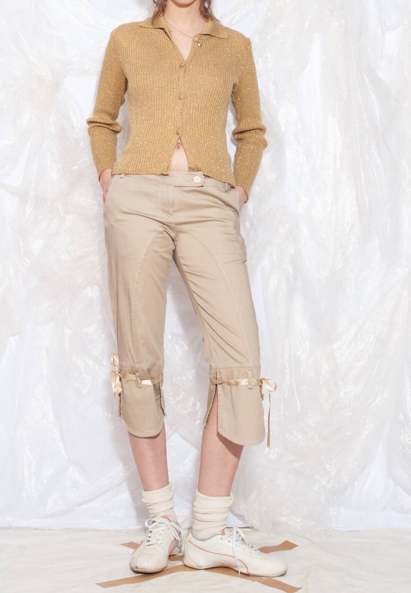 Vintage Y2K Capri Hose in Beige Satin Bow Detail 2000Er Jahre Low Rise Medium Vintage Y2K Capri Hose in Beige Satin Bow Detail 2000Er Jahre Low Rise Medium von InterzoneVntg