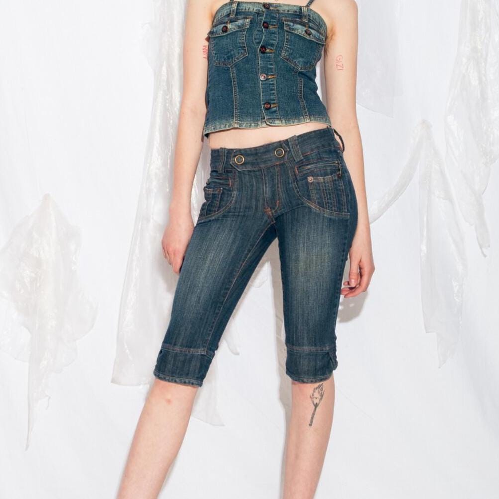Vintage Y2K Freeparty Denim Capri Jeans in Blau - 2000Er Jahre Low Waist Slim Fit Hose Denimwear Stil Größe Xs Vintage Y2K Freeparty Denim Capri Jeans in Blau - 2000Er Jahre Low Waist Slim Fit Hose Denimwear Stil Größe Xs von InterzoneVntg