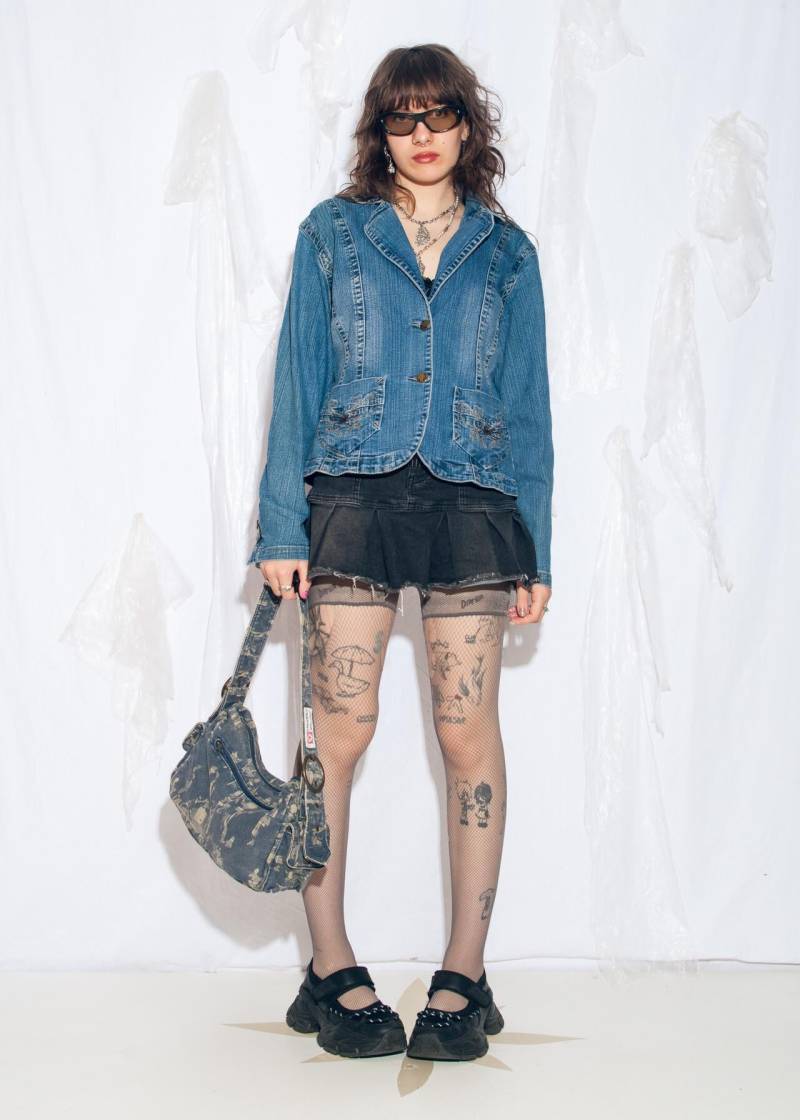 Vintage Y2K Jeans Jacke in Blau - 2000Er Jahre Schmetterling Stickerei Blazer Mantel Whimsi Twee Grunge Style Größe Xl Vintage Y2K Jeans Jacke in Blau - 2000Er Jahre Schmetterling Stickerei Blazer Mantel Whimsi Twee Grunge Style Größe Xl von InterzoneVntg