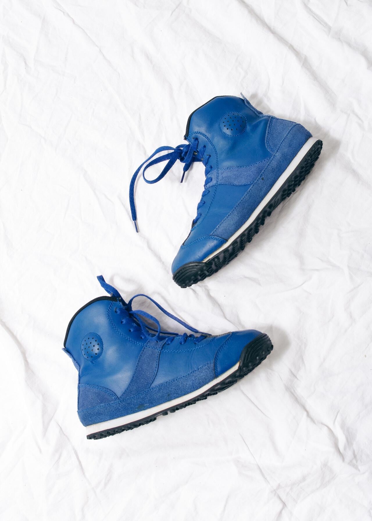 Vintage Y2K Leder Sneakers in Blau - 2000Er Jahre Boxschuhe Echtleder Schuhe Größe 40 Vintage Y2K Leder Sneakers in Blau - 2000Er Jahre Boxschuhe Echtleder Schuhe Größe 40 von InterzoneVntg