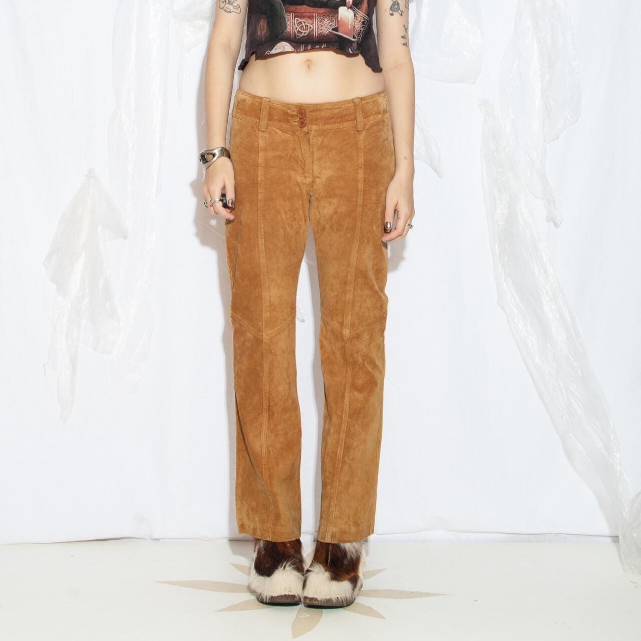 Vintage Y2K Lederhose in Braun - 2000Er Jahre Wildleder Bootcut Hose Mit Niedriger Taille Grunge Style Size L von InterzoneVntg