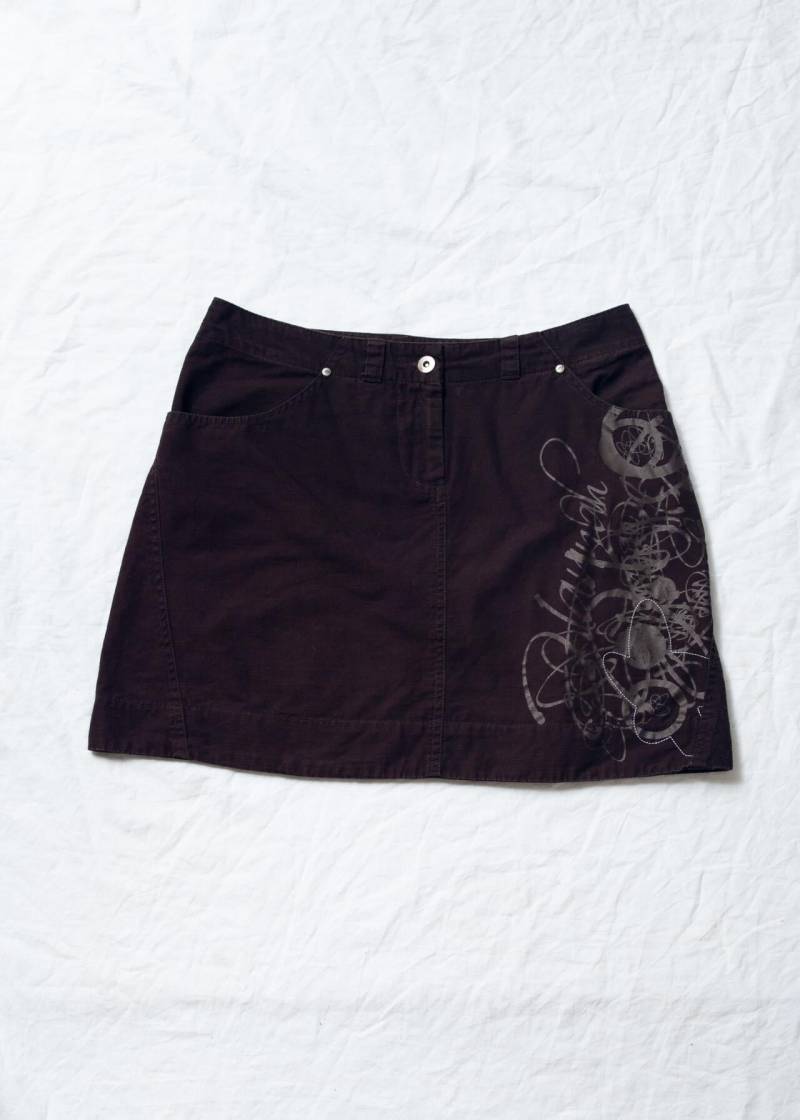 Vintage Y2K Mini Rock Aus Brauner Baumwolle Mit Tattoo Print - 2000S Grunge Whimsigoth Low Waist Bottom Größe M von InterzoneVntg