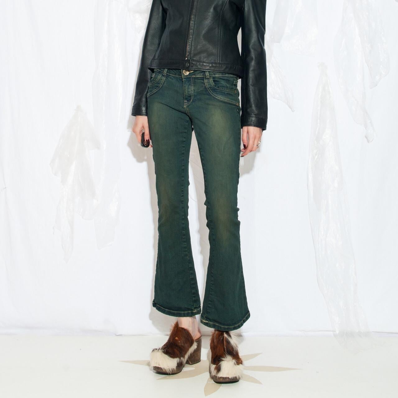 Vintage Y2K Schlagjeans in Überfärbtem Grün - 2000Er Jahre Bootcut Hose Whimsigoth Style Gr. S von InterzoneVntg