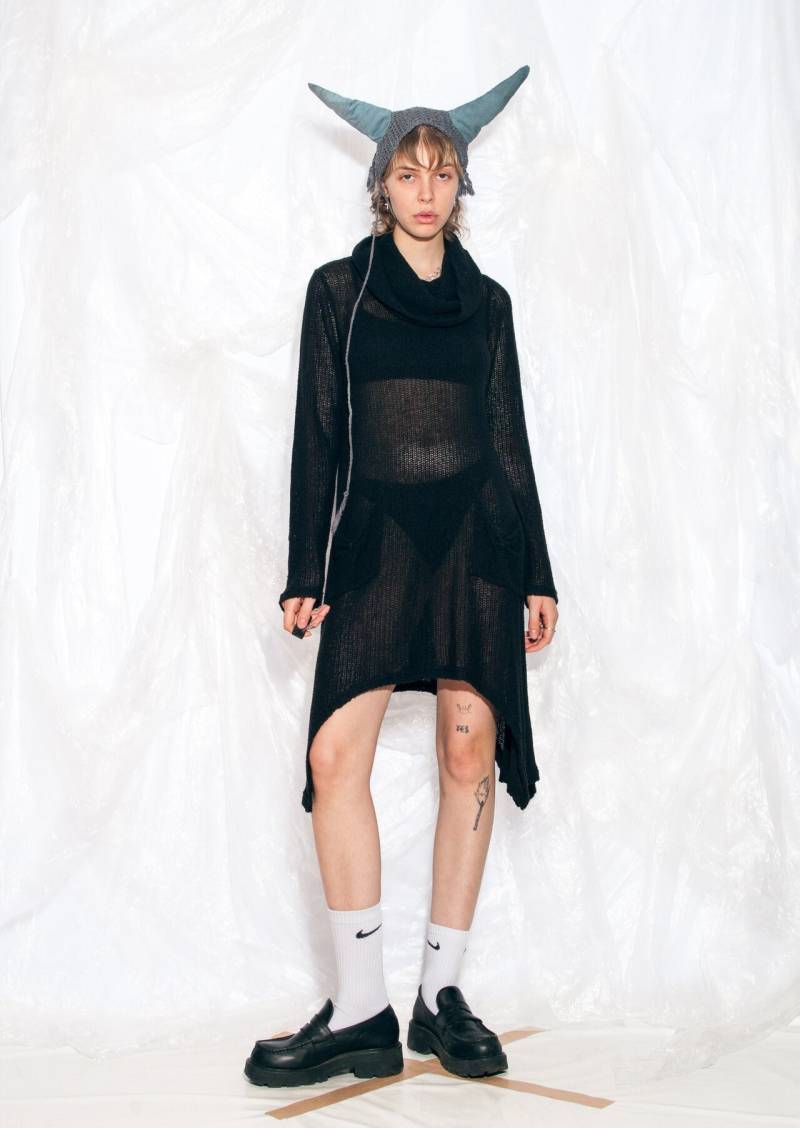Vintage Y2K Strick Kleid in Schwarz 2000Er Jahre Gestricktes Whimsigoth Pullover Goblincore Small von InterzoneVntg
