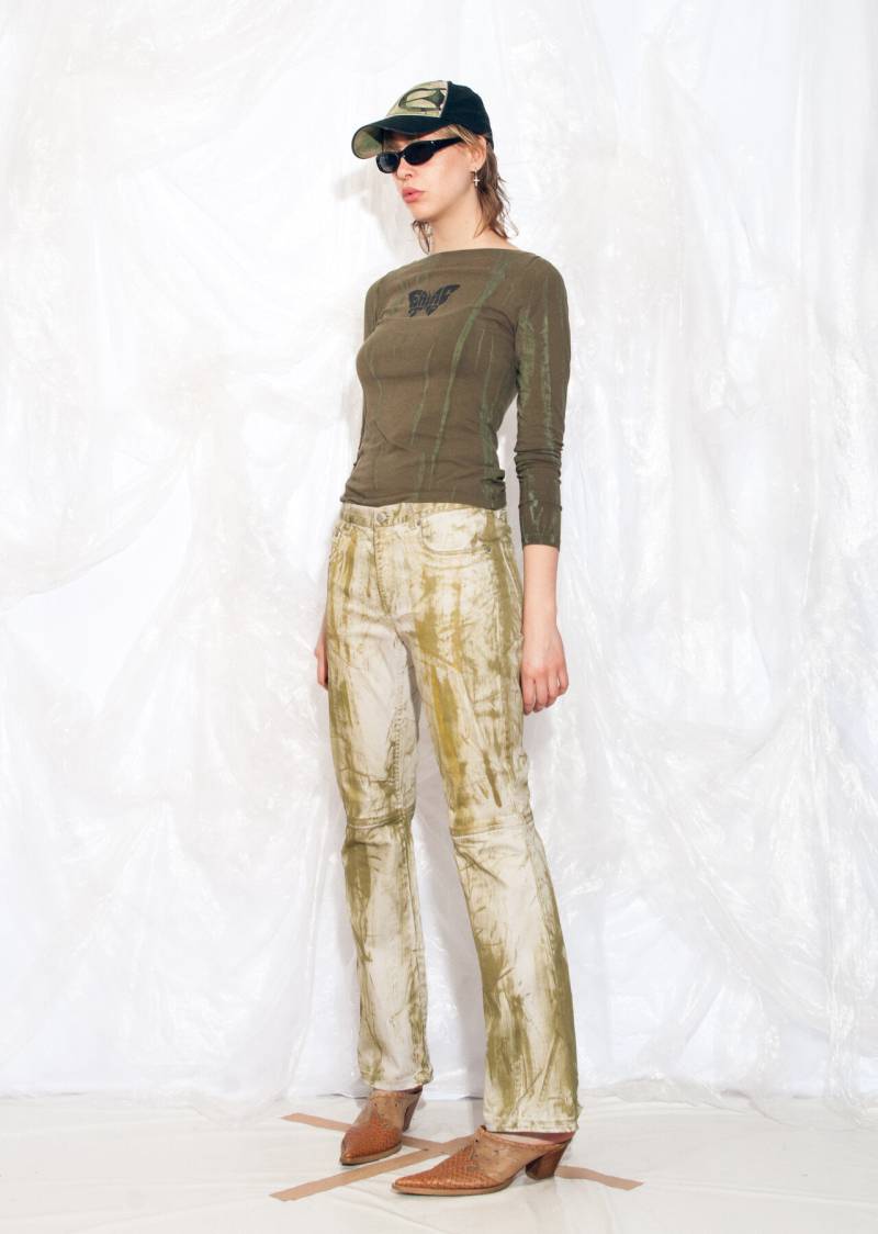 Vintage Y2K Reworked Flare Jeans in Handbemalten Grün Beige 2000S Slit Hose Whimsigoth Fairycore Medium Small von InterzoneVntg