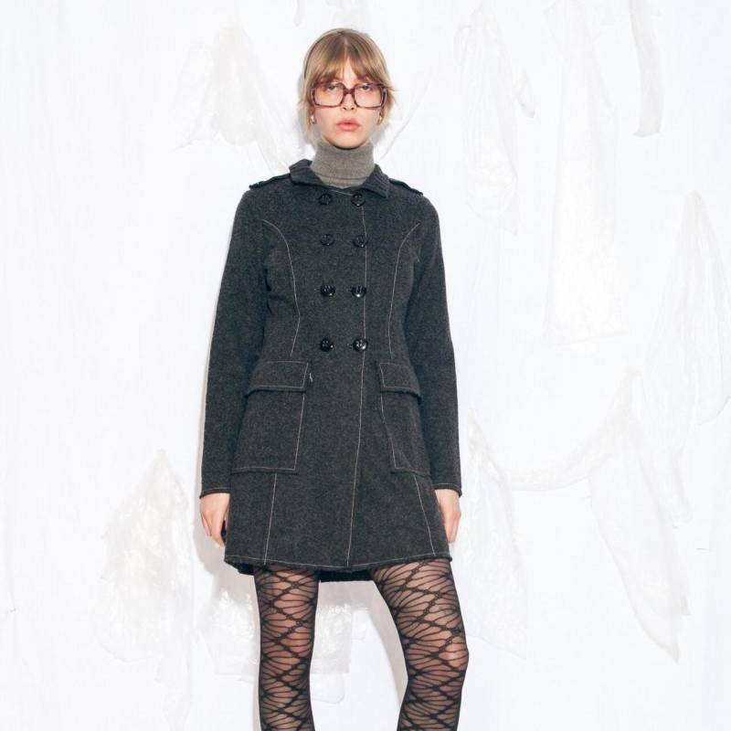 Vintage Y2K Wintermantel in Grau Von Mandarin & Mint - 2000Er Jahre Whimsi Twee Wollmischung Lange Jacke Größe S Vintage Y2K Wintermantel in Grau Von Mandarin & Mint - 2000Er Jahre Whimsi Twee Wollmischung Lange Jacke Größe S von InterzoneVntg